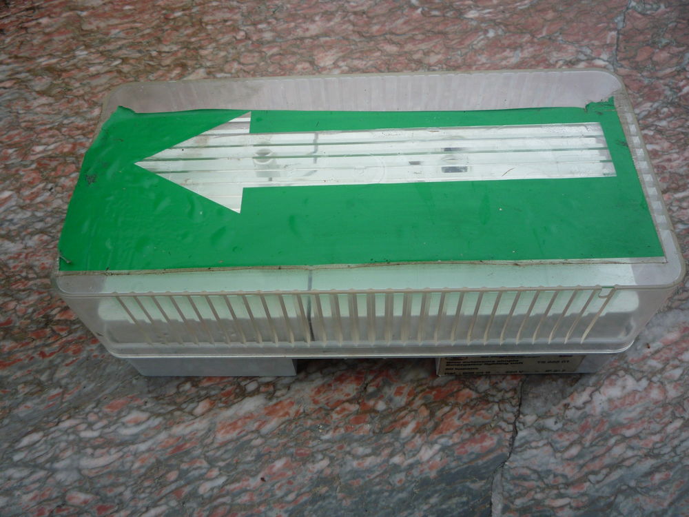 BLOC AUTONOME �CLAIRAGE S�CURIT� �VACUATION / ISSUE SECOUR 10 Castres (81)