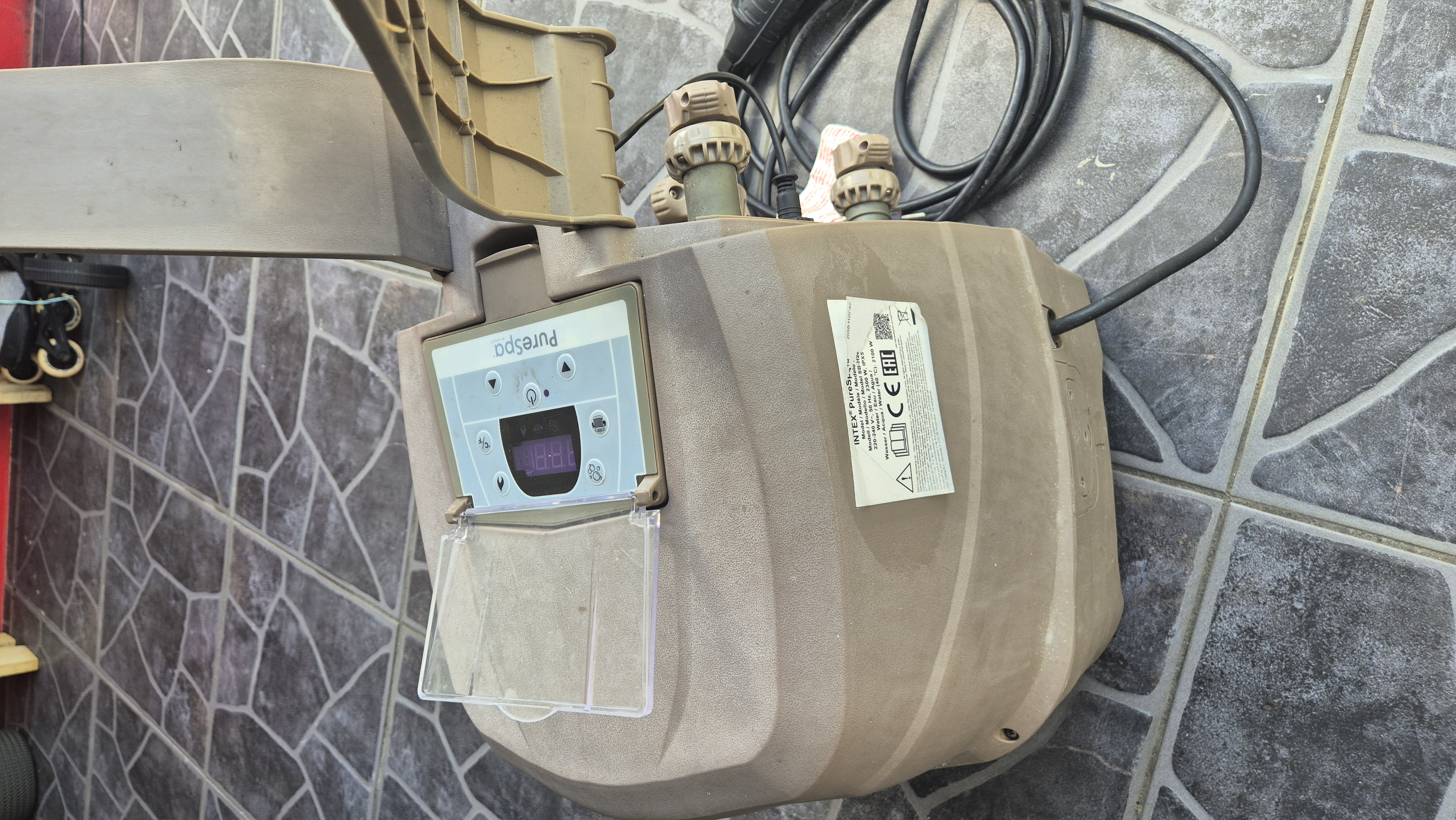 Bloc technique spa gonflable 150 Petit-Canal (97)