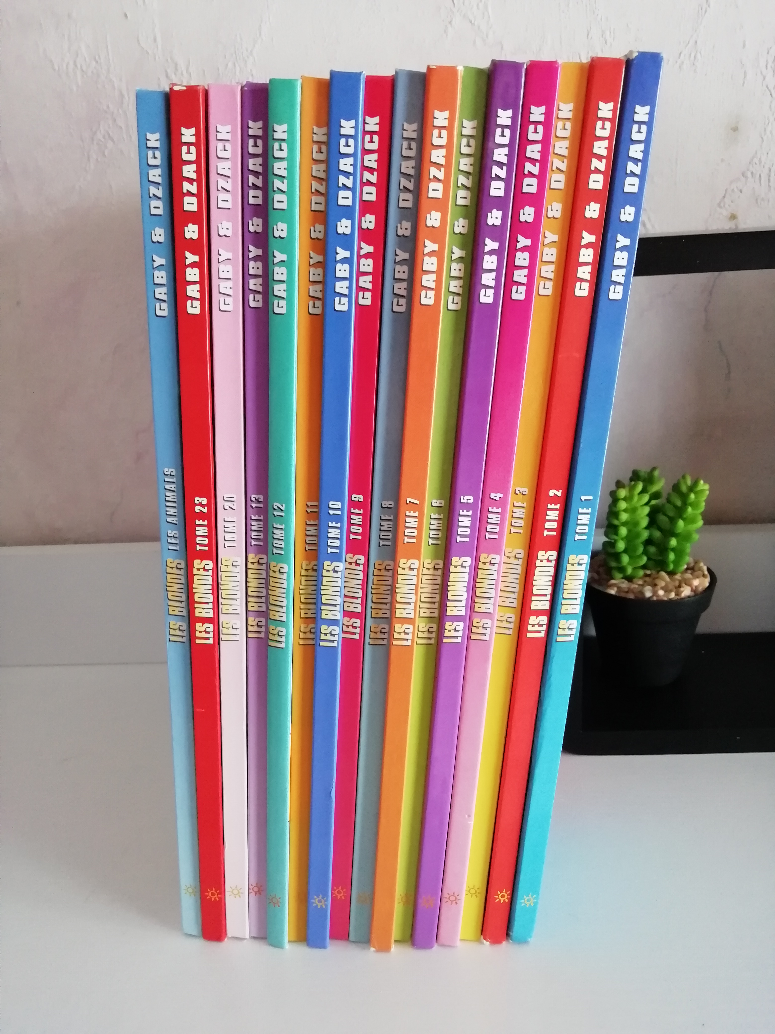 Les Blondes BD 25 Le Blanc-Mesnil (93)