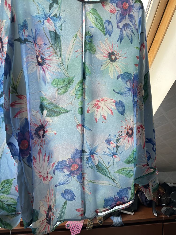 Blouse fleurie 10 Villiers-sur-Marne (94)