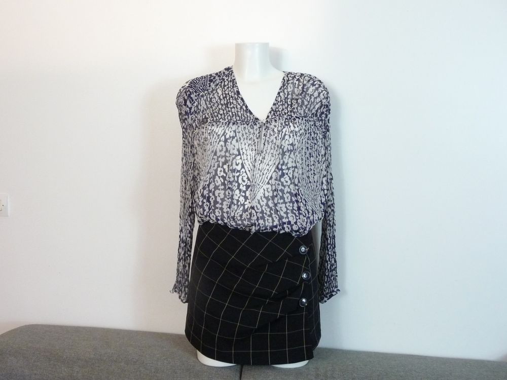 Blouse/ Top en Viscose Imprim� Violet et Blanc- Idano 60 Paris 15 (75)