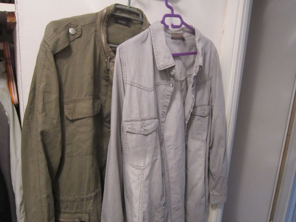 Un lot d'une blouson et d'une chemise 15 Brignais (69)
