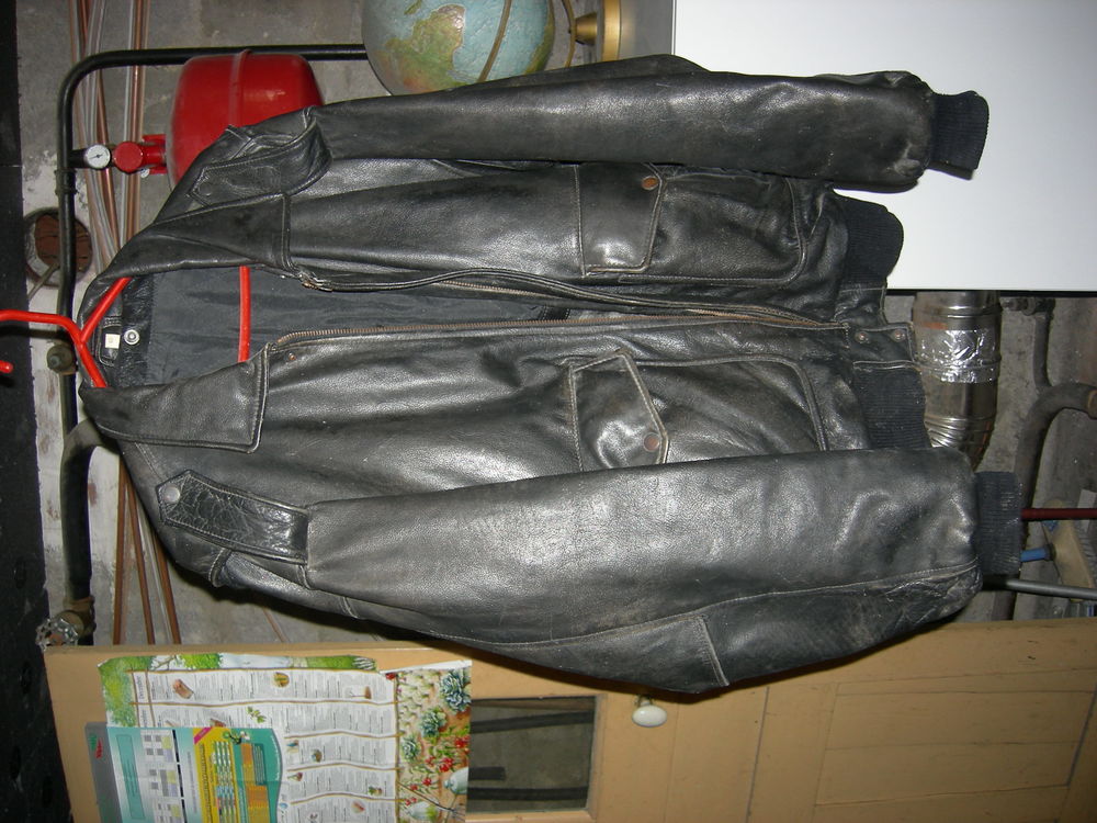 blouson cuir noir 40 Vittel (88)