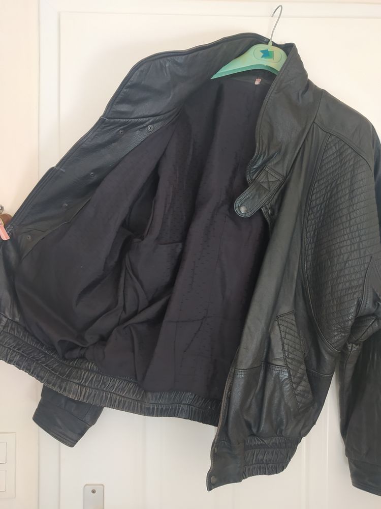 Blouson cuir noir 40 Ch�teau-Th�baud (44)