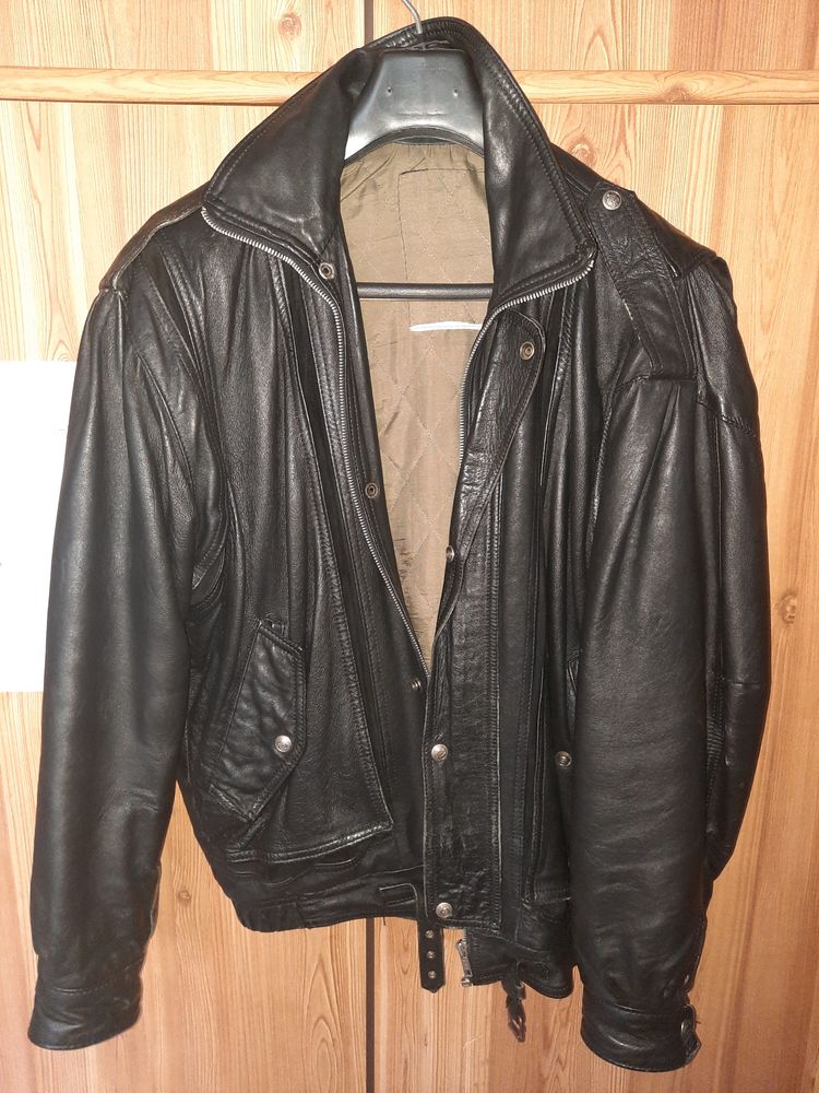 Blouson en cuir noir 20 Strasbourg (67)