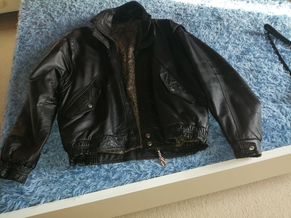 Blouson en cuir noir 50 Castelsarrasin (82)