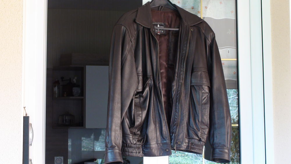 Blouson en cuir v�ritable 0 Ollainville (91)