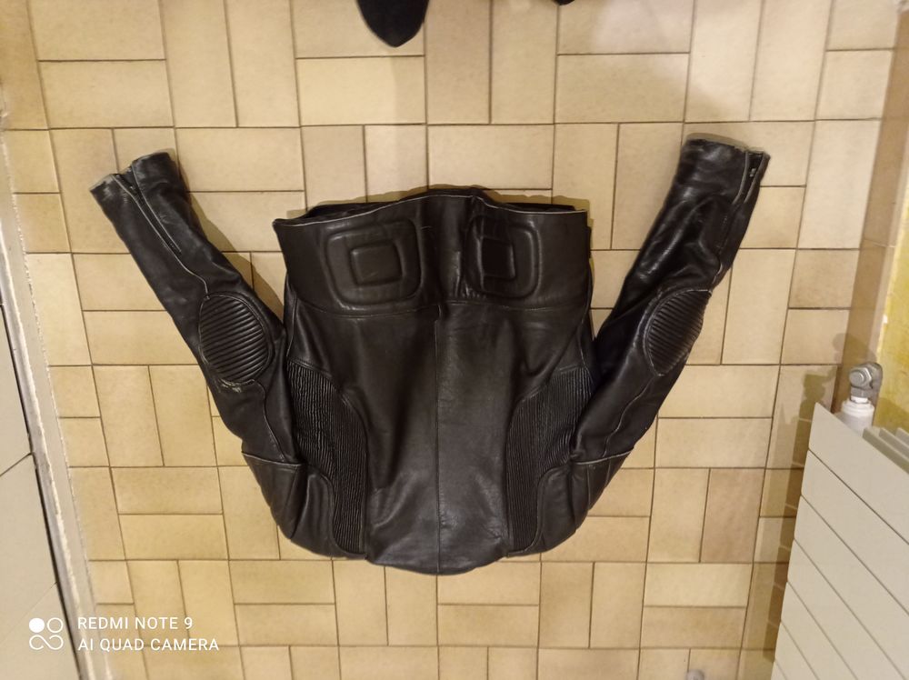 Blouson cuir 35 Saint-Marcel-de-F�lines (42)