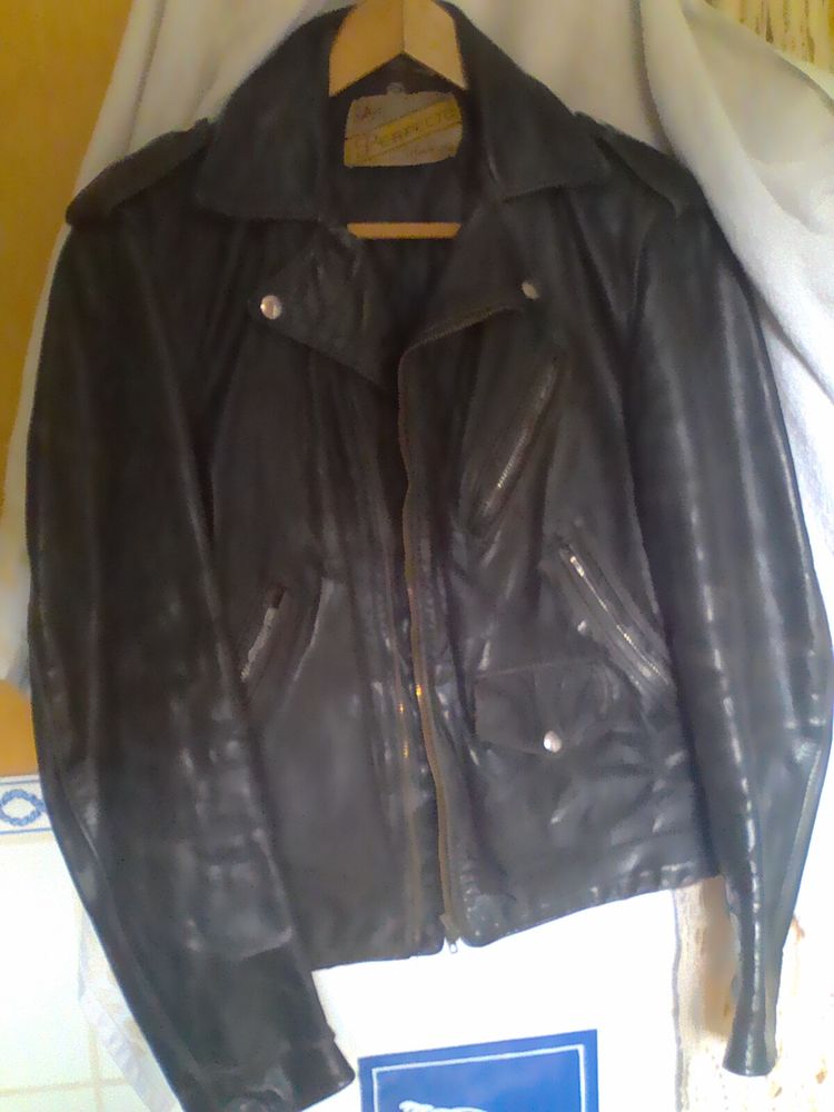 Blouson cuir 50 Selles-Saint-Denis (41)