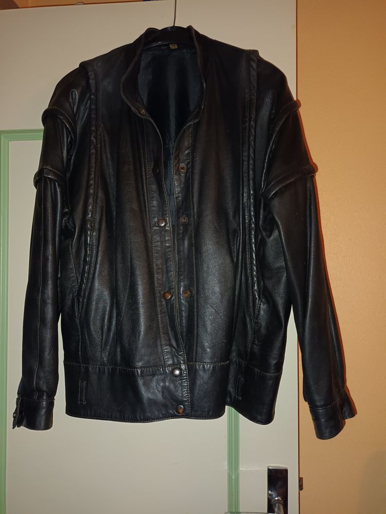 Blouson de femme en cuir d'agneau noir 65 Mazamet (81)