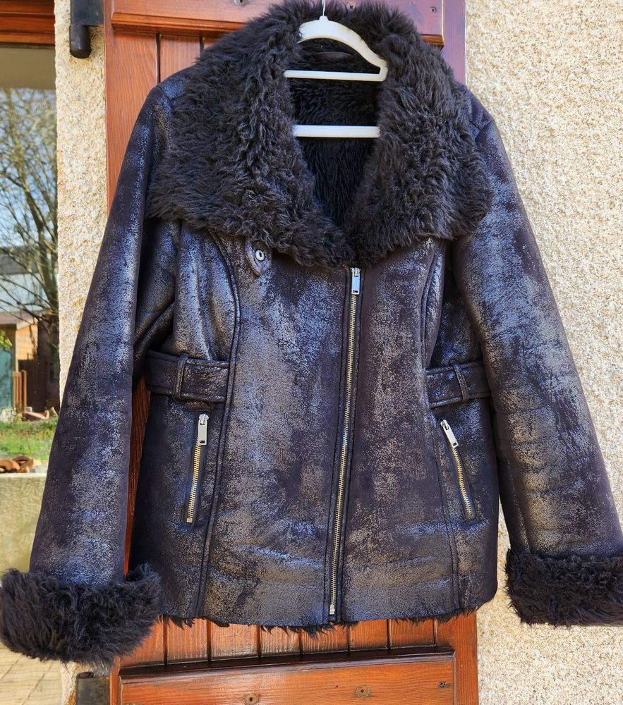 Blouson fourrure en tr�s bon �tat 30 Leuville-sur-Orge (91)