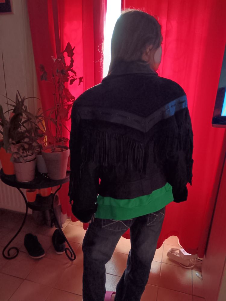 Blouson � frange 100 Toulon (83)