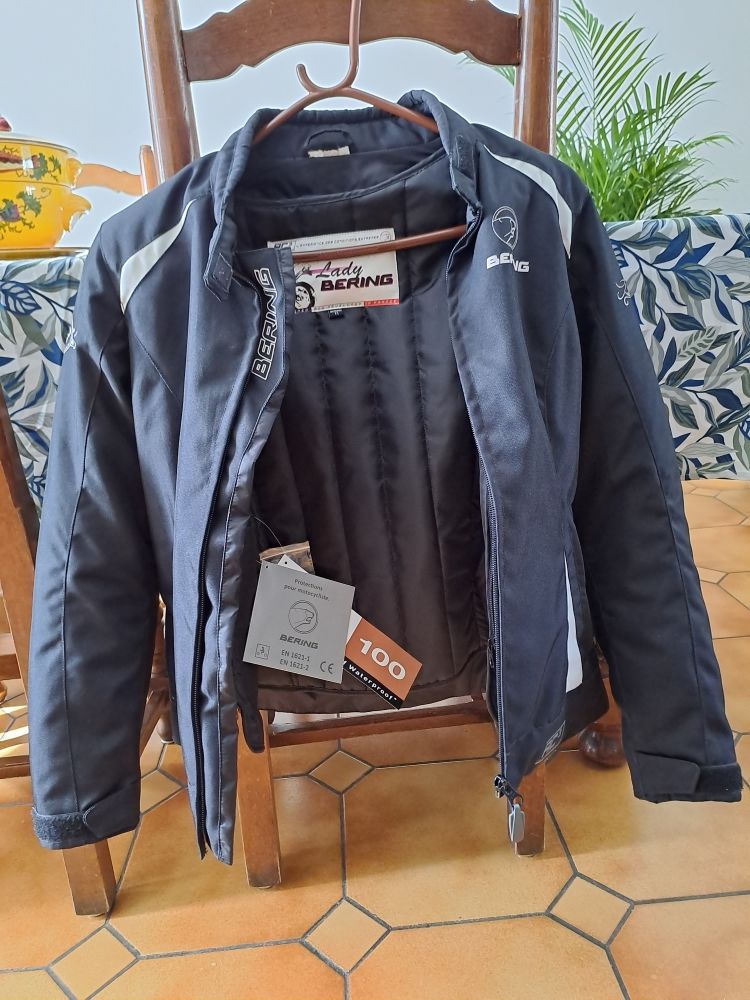 blouson homme marque bering  et blouson  femme 80 Istres (13)