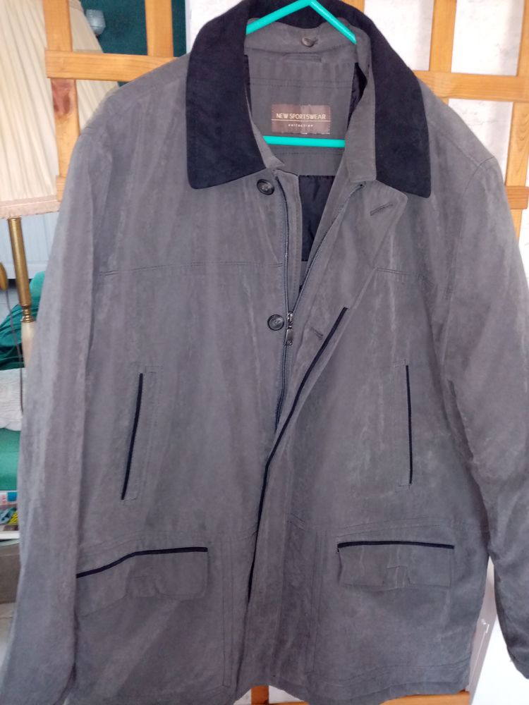 Blouson homme New sportswear collection taille XXXL
0 L'Isle-d'Abeau (38)