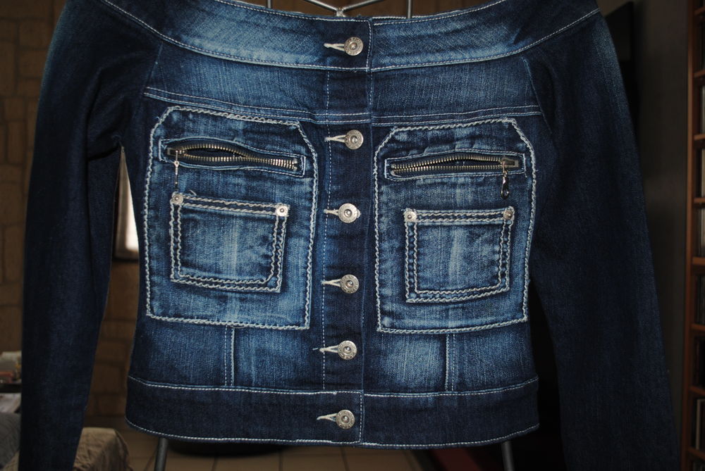 BLOUSON JEANS NEUF 20 Saint-Pierre-de-B�uf (42)