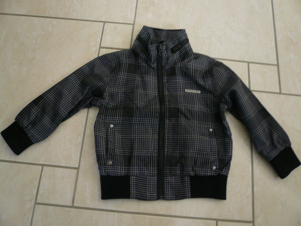 Blouson 24 mois (n�18) 8 Franqueville-Saint-Pierre (76)