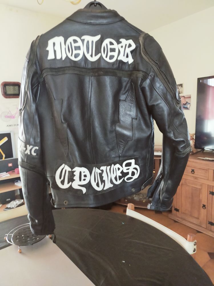 Blouson moto cuir taille s mais fait plus grand 150 Varanges (21)