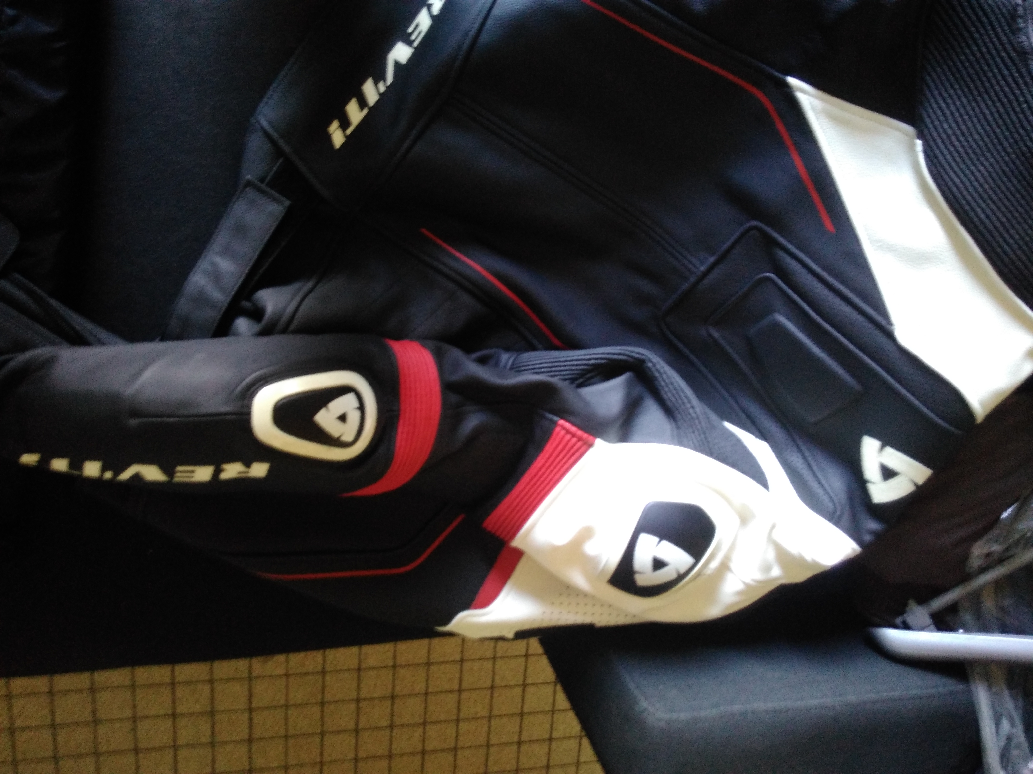 Blouson moto cuir 290 Le Taillan-M�doc (33)