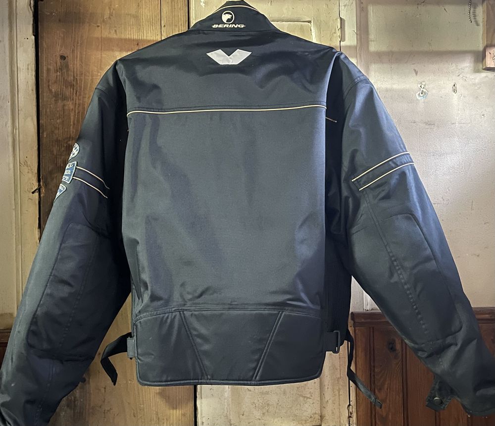 1 blouson de moto femme. 50 Dun-le-Palestel (23)