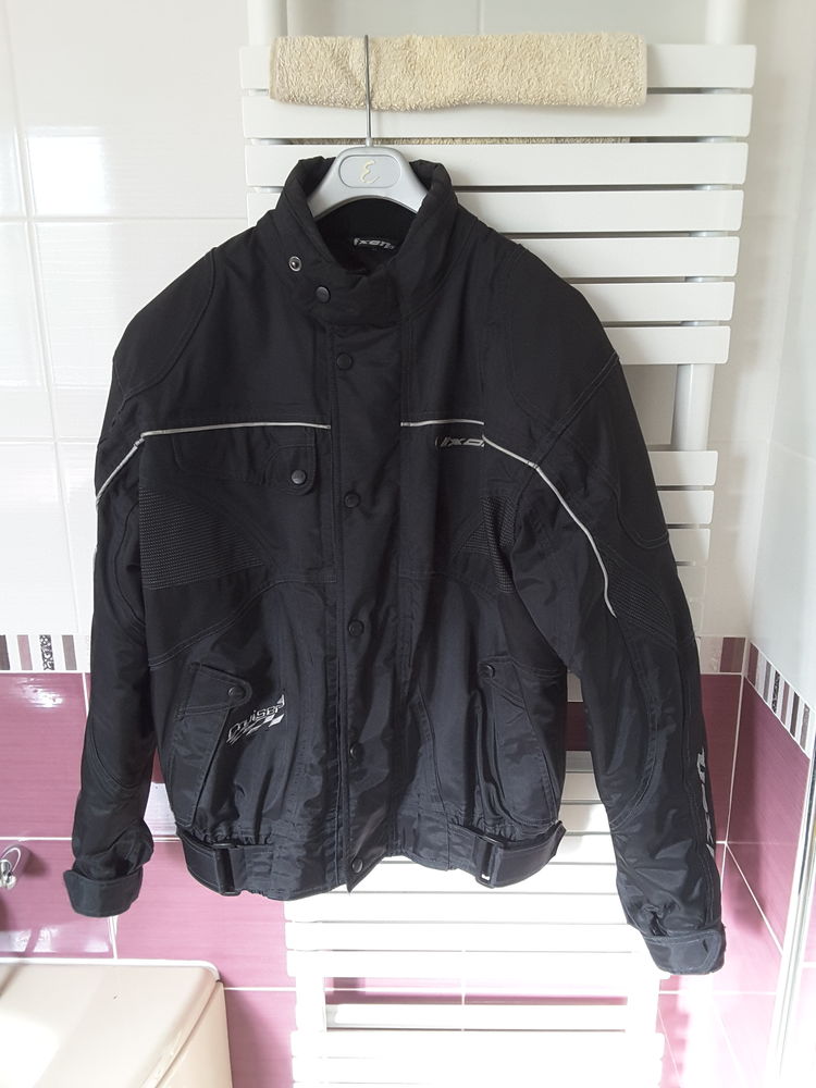 Blouson de moto homme taille L'en tr�s bon �tat 60 Corbie (80)