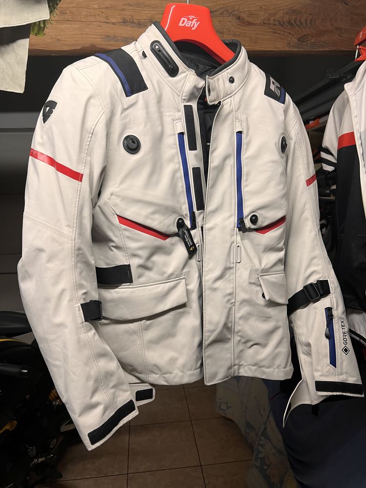 Blouson moto REVI'T VERTICAL 
GORTEX 425 Le Boulou (66)