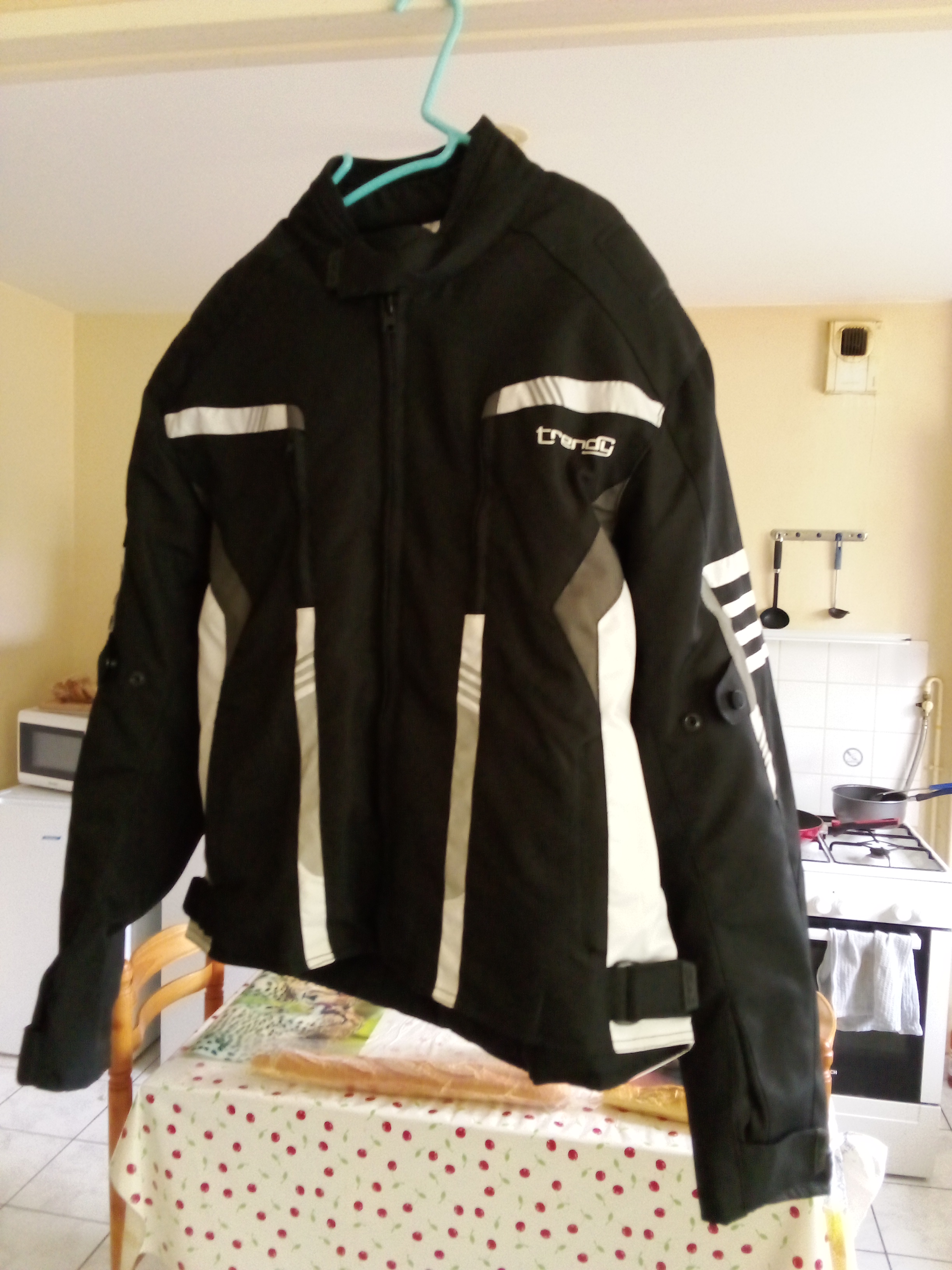 Blouson moto de taille 2XL 300 Saint-Germain-du-Corb�is (61)