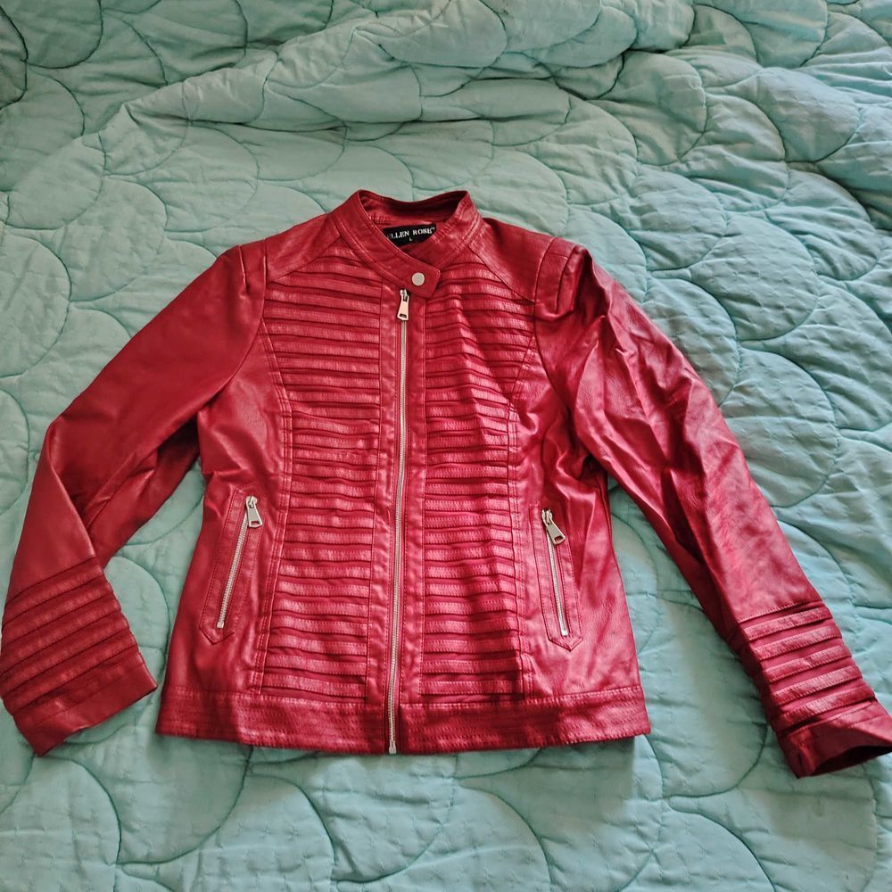 Blouson neuf mati�re polyester 20 Revest-les-Roches (06)