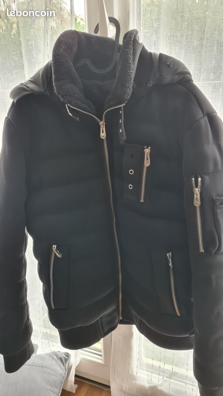 Blouson noir adulte ou jeune gar�on 25 Paris 20 (75)