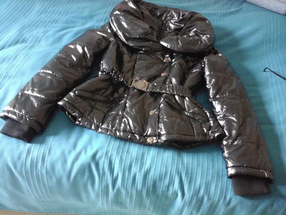 Blouson noir brillant. Jamais port�. 10 Menton (06)