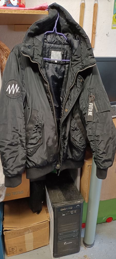 BLOUSON  NOIR 25 Houilles (78)