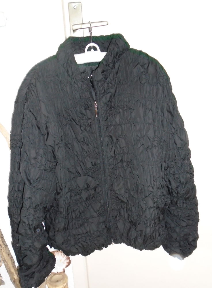 Blouson noir 20 Saint-Martin-de-Seignanx (40)