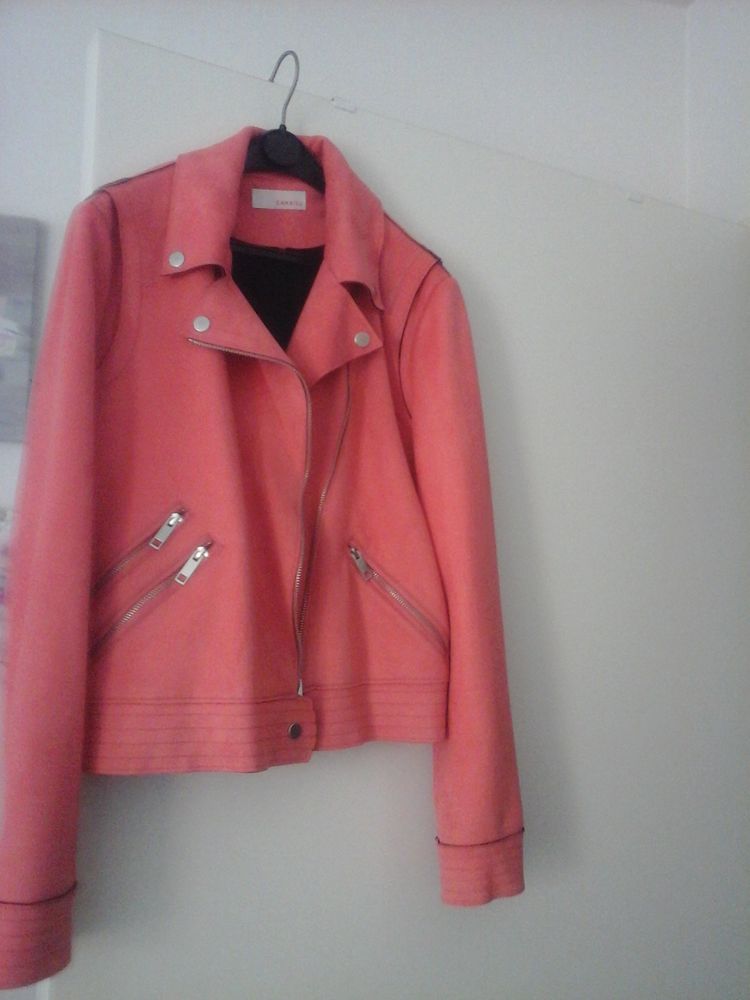 Blouson orange. Jamais port�. 10 Menton (06)