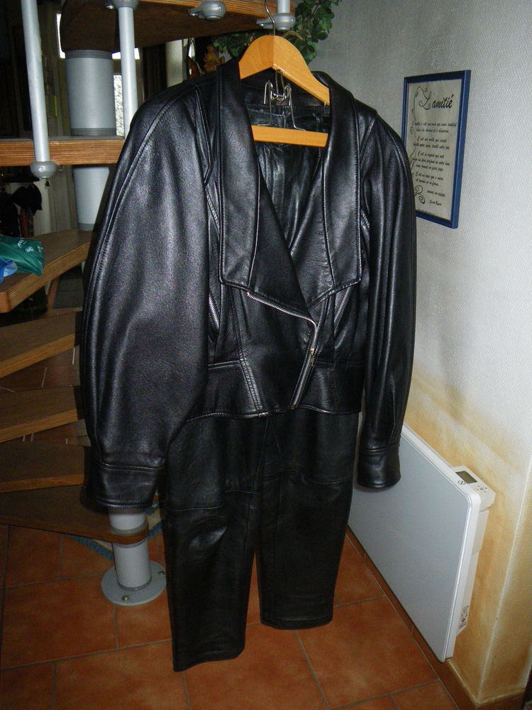 Blouson et Pantalon Sport Cuir Noir tr�s fin. 0 Savigny-en-V�ron (37)