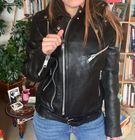 Blouson Perfecto cuir noir 
140 Maisons-Alfort (94)