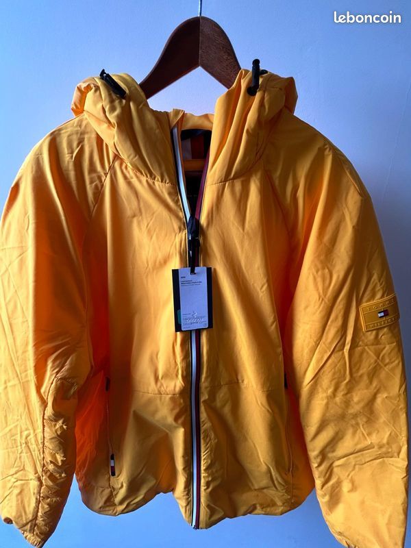 Blouson Tommy Hilfiger 150 Saint-Vallier (71)