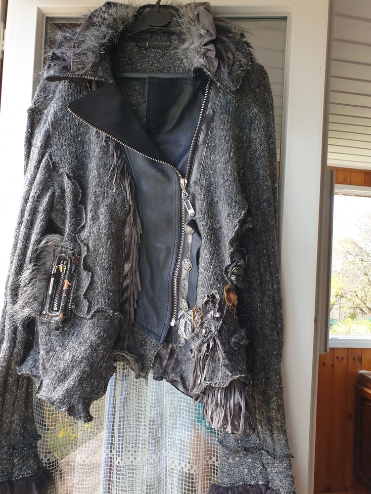 Blouson/veste courte   zazou  
25 Cahors (46)