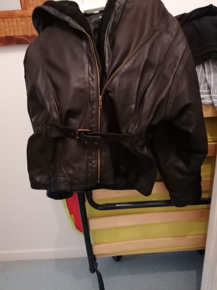 Blouson/Veste femme noir cuir Nubuck Tony ENZO 30 Reims (51)