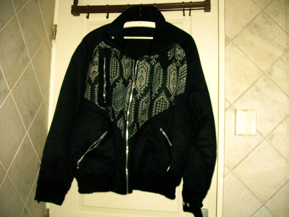 2 blousons noirs en velours c�tel� 30 Launaguet (31)