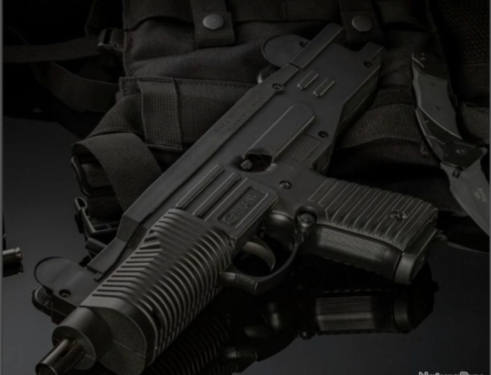 Blow swat uzi full automatique 9 mm pak � blanc 369 Illiers-Combray (28)