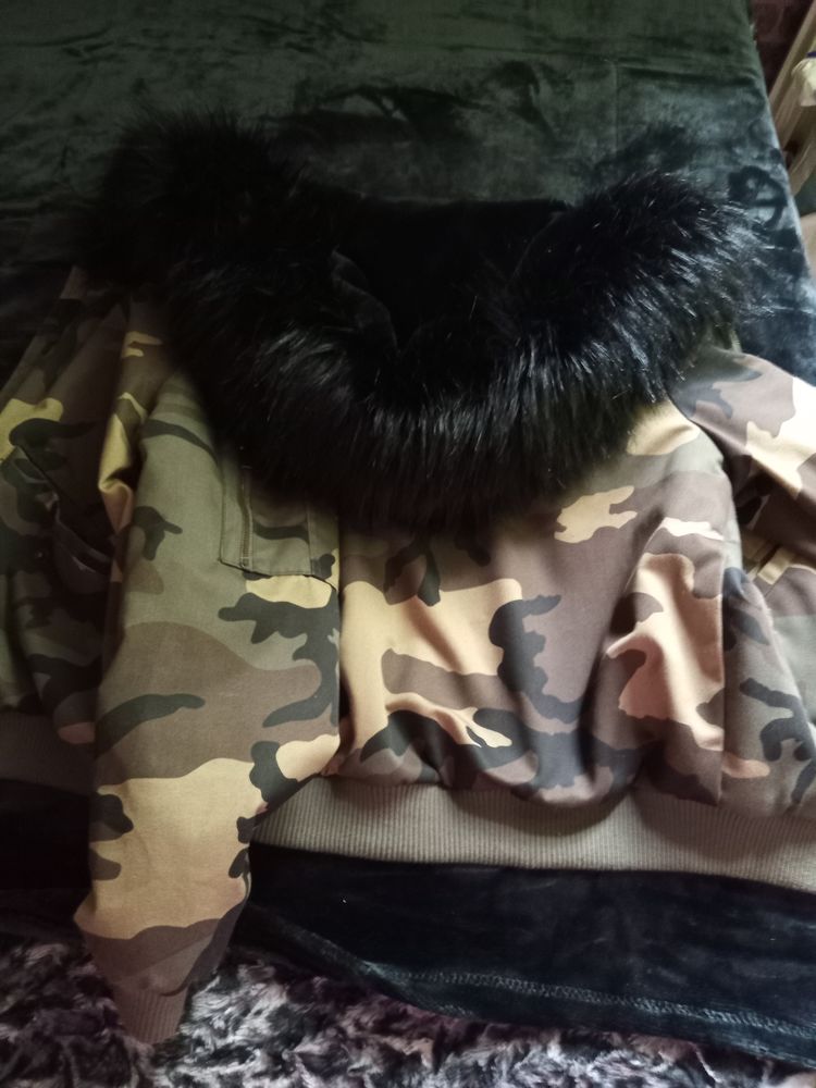 Bluesonn militaire � fourrure l�ger 30 Clichy (92)