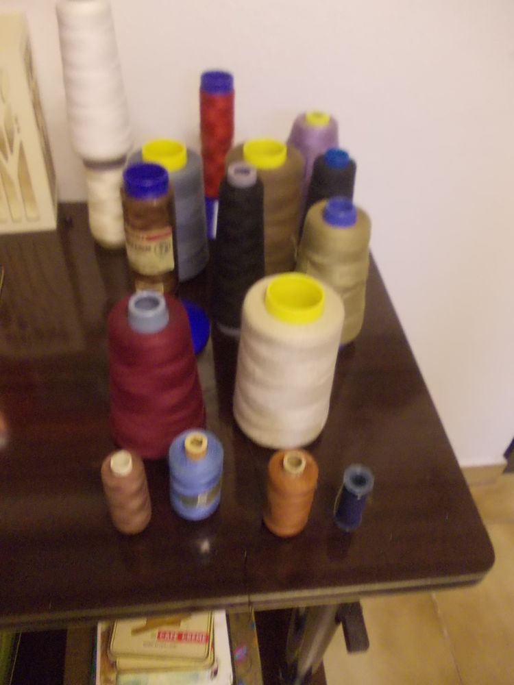 lot de bobines de fil 25 Thiais (94)