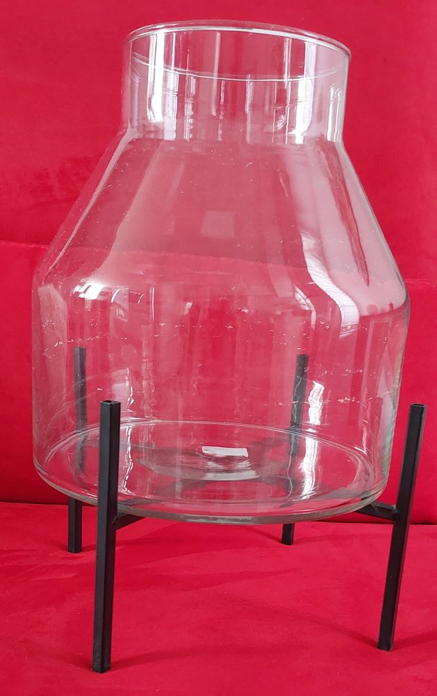  bocal en verre pour plantes ou pour poissons
15 P�rigueux (24)