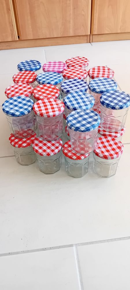 Bocaux � confiture de marque Bonne maman. 12 Colombiers (86)