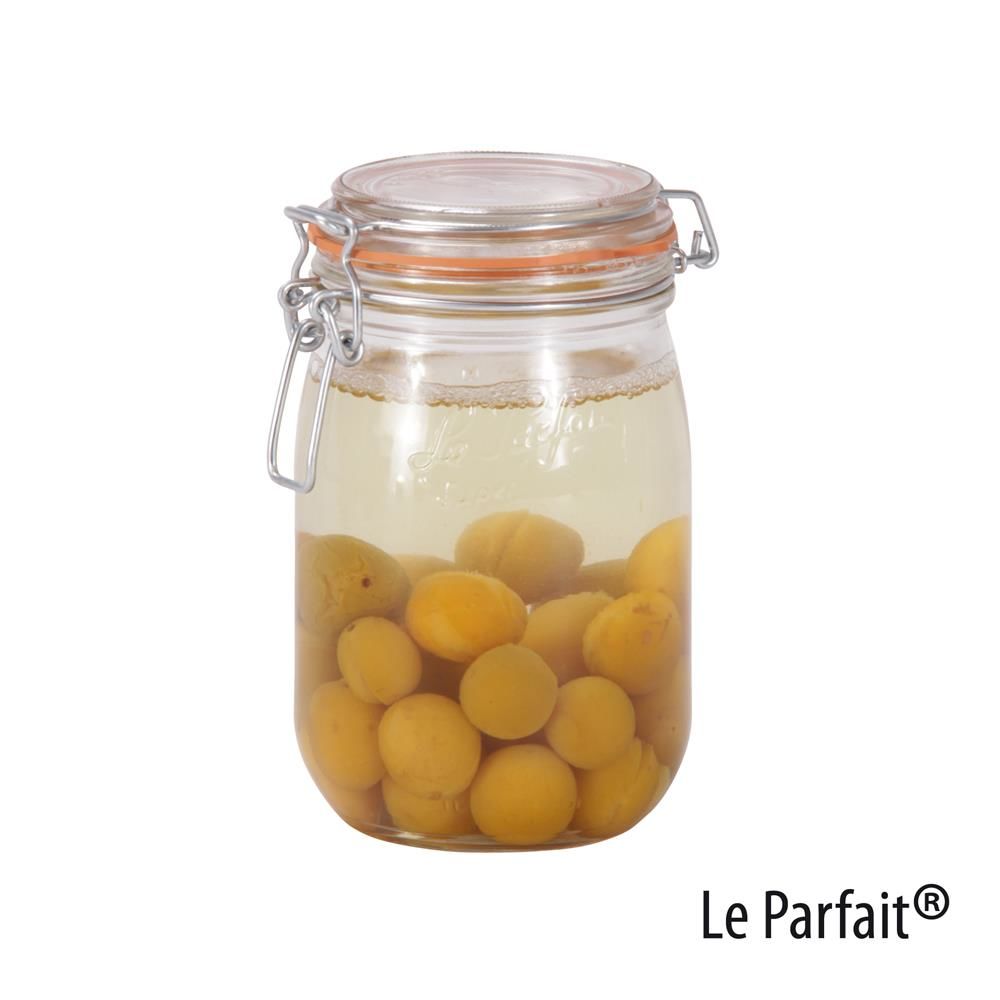   Bocaux de diverses marques. 1 Vallon-en-Sully (03)