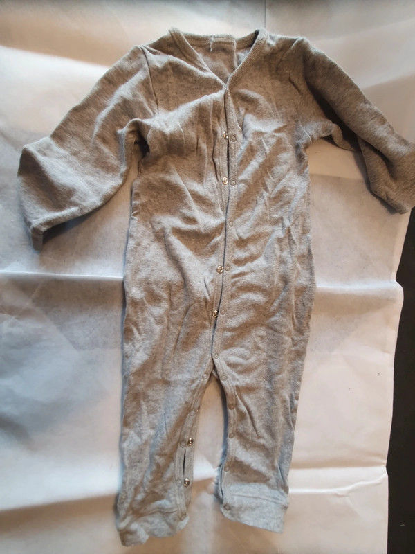 Bodies long 
12 mois 1 Aubvillers (80)