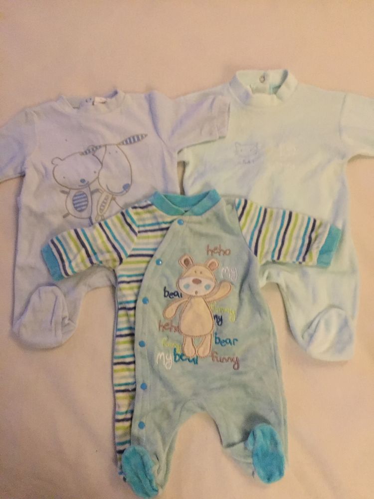 4 bodies manches longues, 1 mois, 5� 5 Mougins (06)