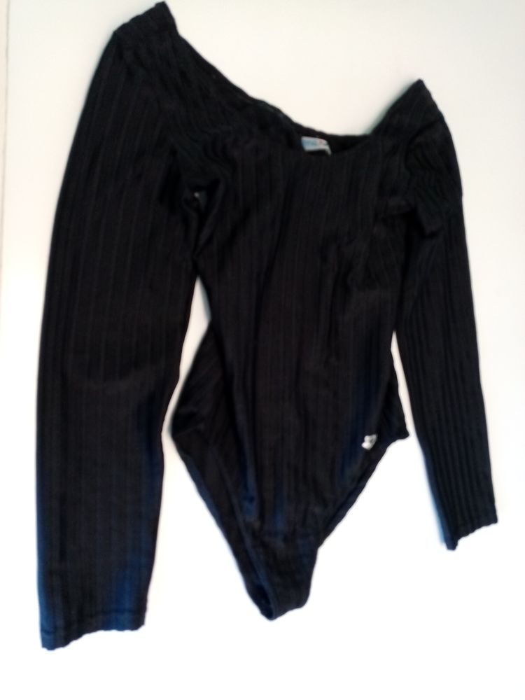 BODY FEMME ARENA 4 Le Mans (72)