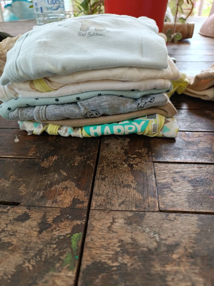 Lot de body bb naissance � 3/6mois 20 Le Gosier (97)