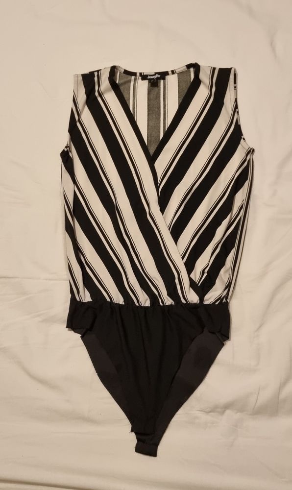 Body noir et blanc � rayures Jennyfer taille S ? style chic 5 Aix-les-Bains (73)
