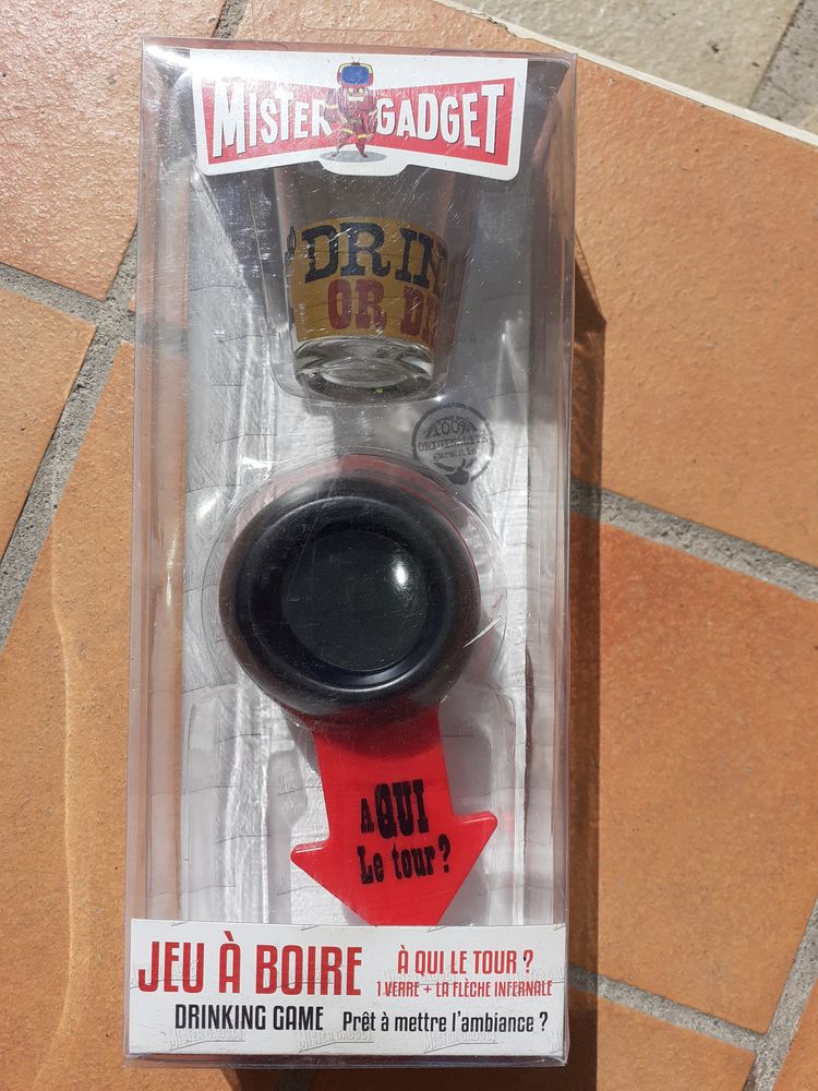 Jeu � boire avec verre et fl�che (MISTER GADJET) 3 La Valette-du-Var (83)